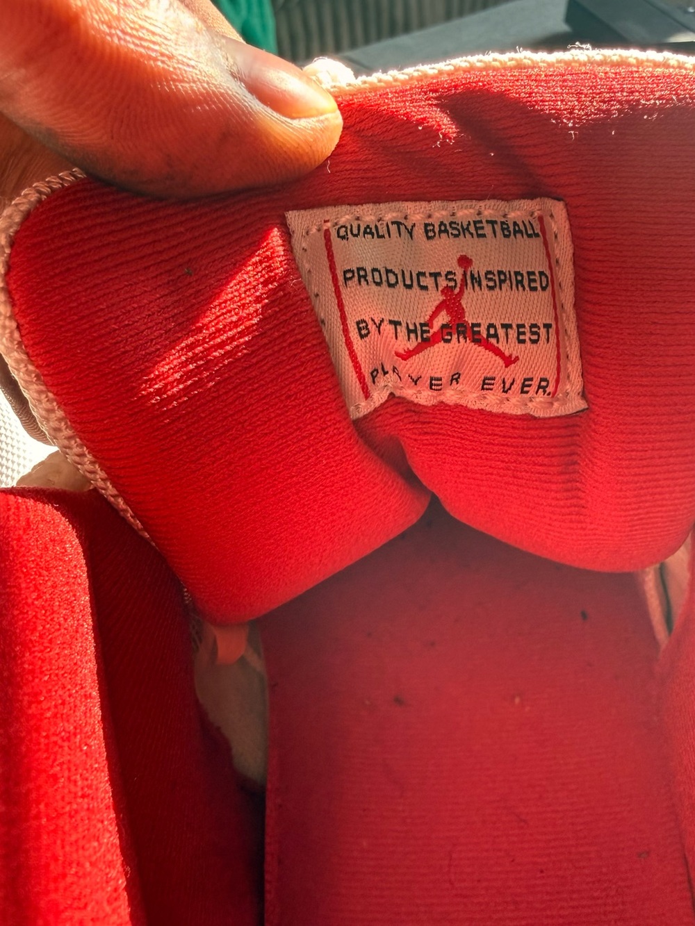 Jordan Air 11 Cherry - Picture 4 of 9